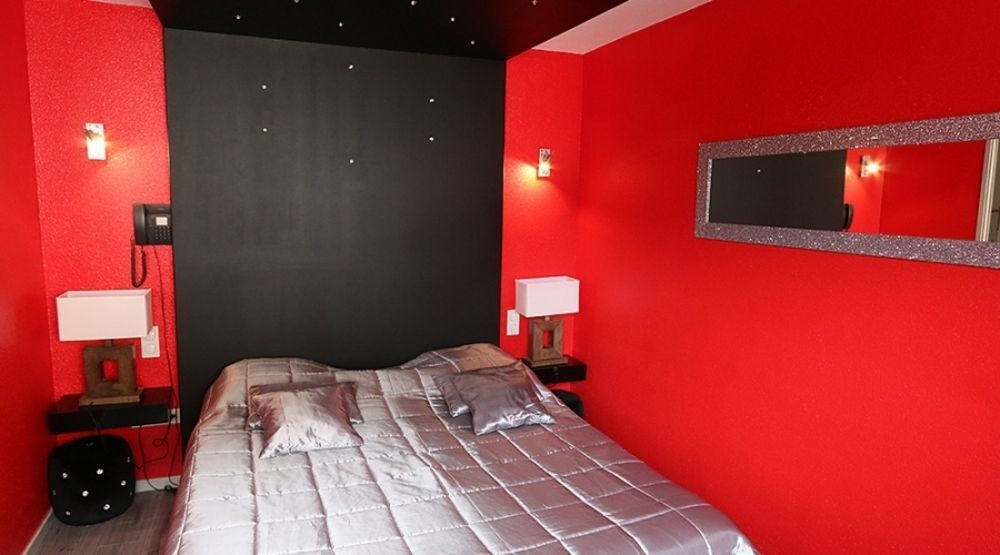 Logis Hotel Centrotel Et Spa Bulles D'Allier Montmarault Exterior photo