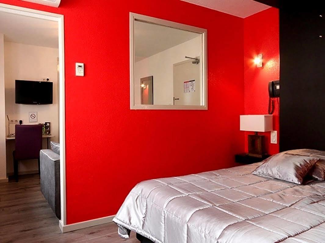 Logis Hotel Centrotel Et Spa Bulles D'Allier Montmarault Exterior photo